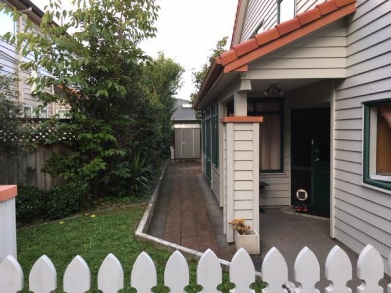 Generous Home in the Auckland City