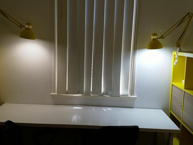 Desk& Lamps